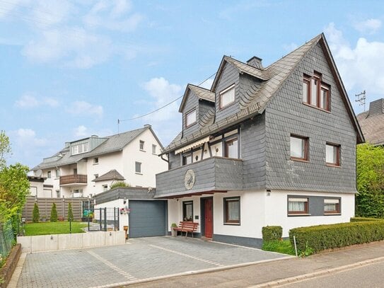 Modernisiertes Einfamilienhaus- mit schönem Garten-nur 3 km bis Emmelshausen!