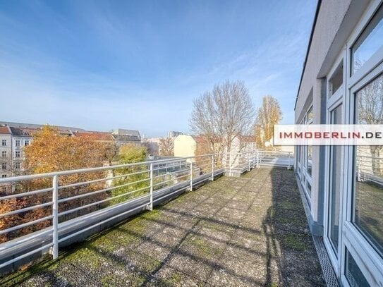 IMMOBERLIN.DE - Echtes Penthouse in Toplage – Sonnige Wohnung mit Südwestterrasse