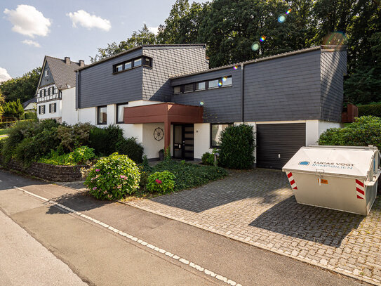 Immer noch eine besondere Architektur - Einfamilienhaus in Warstein-Belecke!