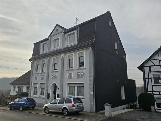 Vierfamilienhaus in Winz-Baak !