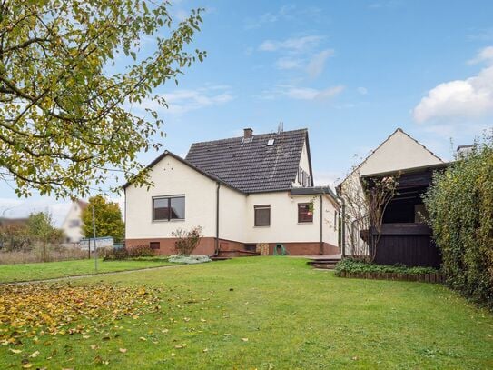 Siedlungshaus mit großem Garten in Manching