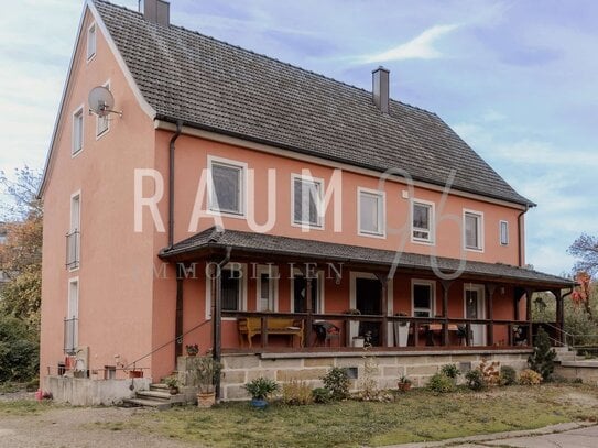 Großzügige Vier-Zimmer-Wohnung mit ländlichem Charme und moderner Ausstattung in Stadel