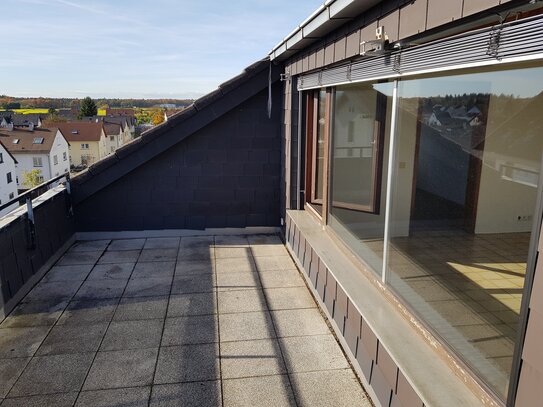 Highlight! 3,5-Zimmer-Dachgeschoss-Wohnung & große Dachterrasse