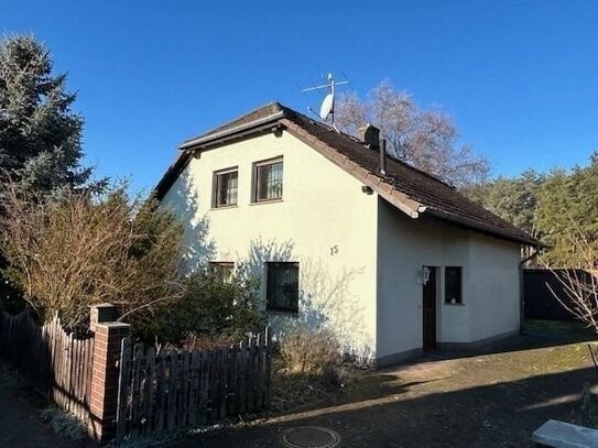 Einfamilienhaus mit Fußbodenheizung und Doppelgarage in ruhiger Dorflage