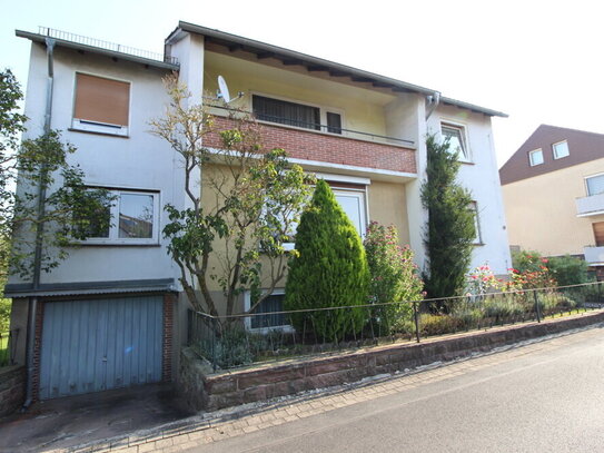 Niestetal - OT Sandershausen - Zweifamilienhaus in bester Lage