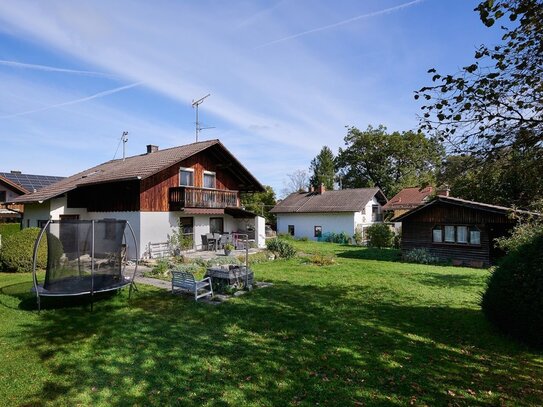 Sanierungsbedürftiges Haus mit schönem Garten in Seeshaupt