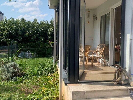 2-er WG (1 Zimmer 700 € + 1 Zimmer 500 €) Fussläufig zum Bildungscampus mit Terrasse und Garten