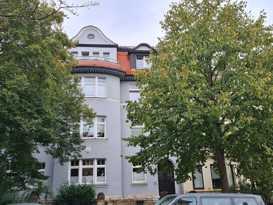 Schöne helle und offene Wohnung mit Blick ins Grüne - zentrumsnah