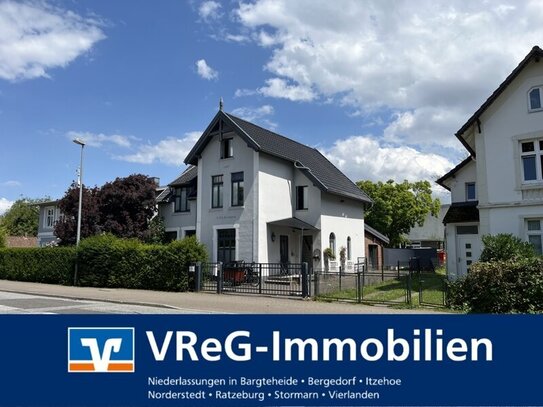 Große Villa in Ahrensburg zu verkaufen mit Anbau und zwei Wohncontainern!