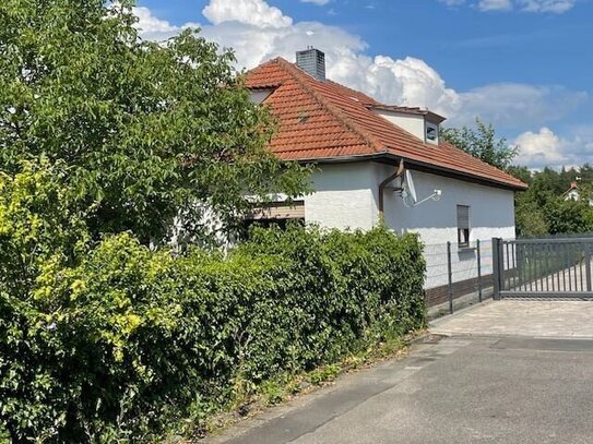 Bungalow auf gepflegtem, großem Grundstück in idyllischer Wohngegend***