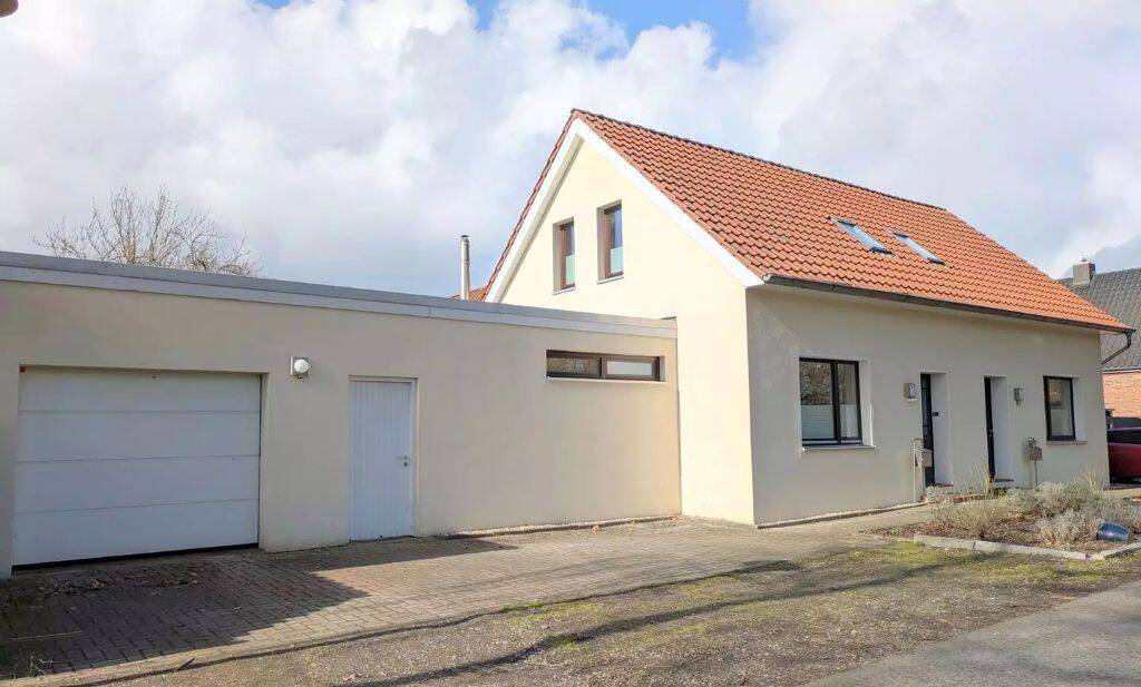 Real Estate Title Image Background