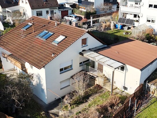 *OHNE PROVISION* Charmantes EFH inkl. ELW, 185m² Wohnfl., Doppelgarage, Balkon, Terrasse, Garten