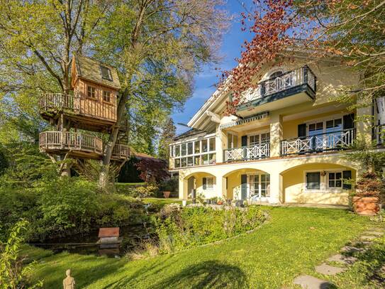 Klassisches Landhaus mit Einliegerwohnung, Edelstahlpool und parkähnlichem Garten
