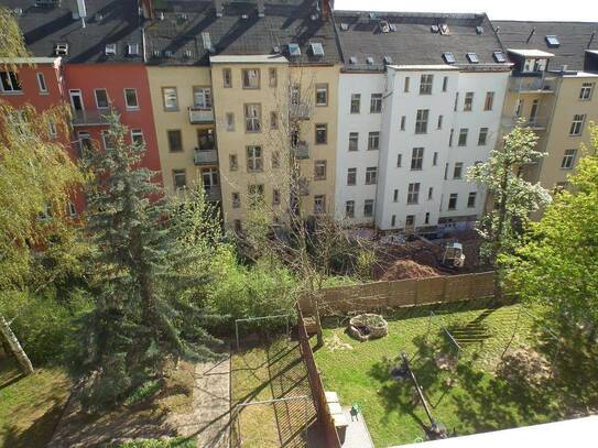 Schicke 3 Raum Wohnung mit Balkon für junge Familie