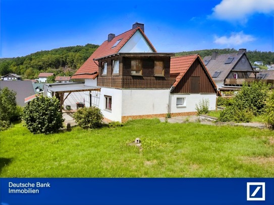 Großräumiges Anwesen mit Garten, Terrasse und Wintergarten