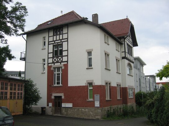 Top Lage ! Großzügige 4 Zimmer-Altbauwohnung in Bad Wilhelmshöhe