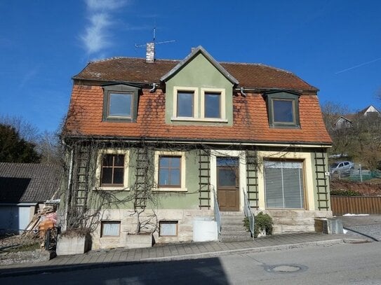 Historisches Einfamilienhaus - Baujahr 1914 - mit Potenzial und Nebengebäude