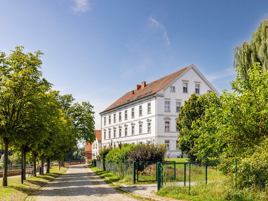 Golden Opportunity - Historisches Denkmal mit Bauland & Gestaltungsmöglichkeiten am Havelufer