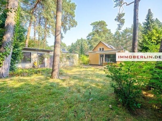 IMMOBERLIN.DE - Toplage: Haus auf großzügigem Baugrundstück am Wald in See- & Strandnähe