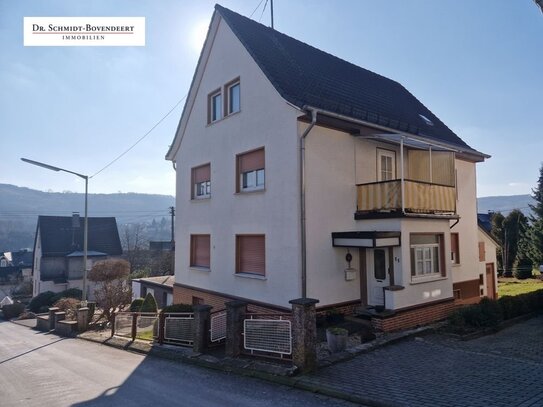 Gepflegtes Ein-/ Zweifamilienhaus mit schönem Gartengrundstück in Mudersbach!