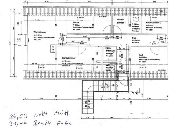 Teilsaniertes Zweifamilienhaus. Teilvermietet. Freies DG zum Ausbau vorbereitet.