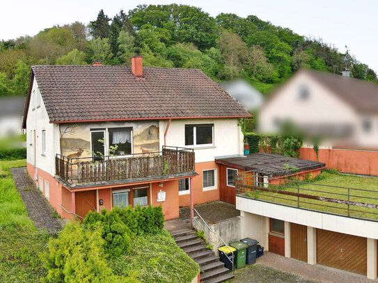 Schönes Mehrgenerationenhaus mit Blick auf die Weinberge