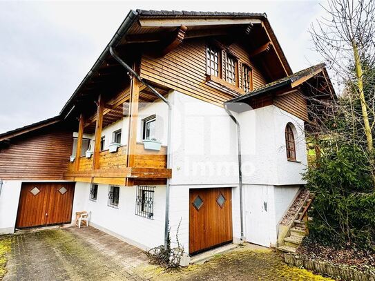 Hochwertiges 1-2 Familienhaus mit großem Garten in erhobener Ortsrandlage mit Panoramablick