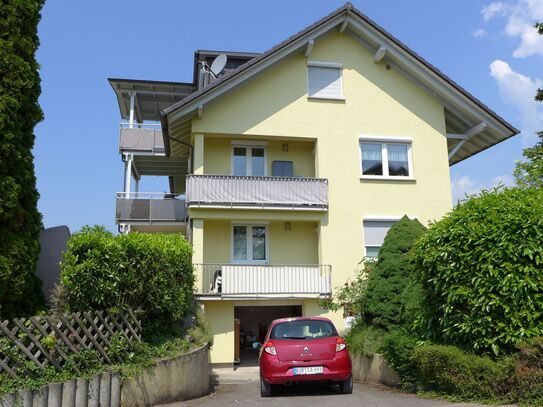 Helle 3 Zimmerwohnung mit Wohnküche und überdachtem Balkon