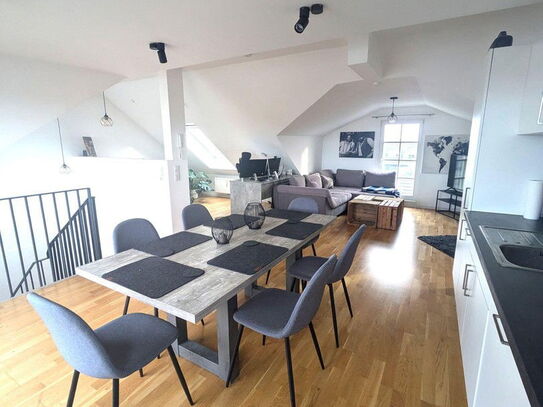 Wunderschöne DG-Maisonette mit Dachterrasse, zentrale Lage