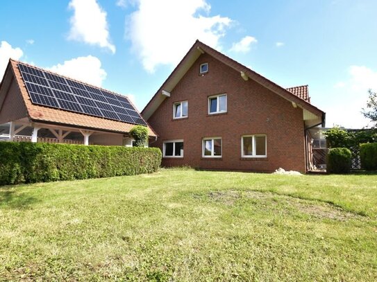 Platz für die ganze Familie - Großzügige, gepflegte Doppelhaushälfte mit stylischem Gartenhaus inkl. einem Balkonkraftw…