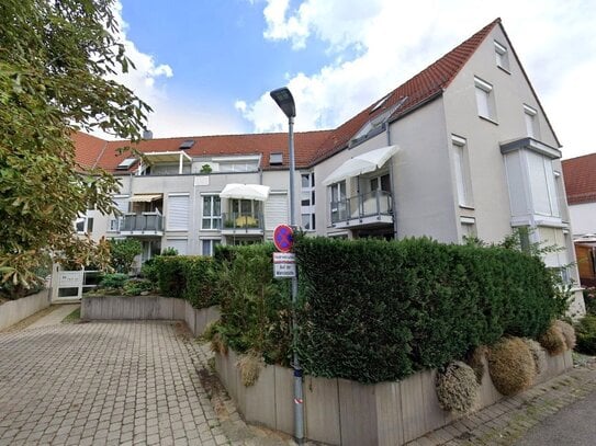 Schicke, helle 3-Zimmerwohnung mit EBK und Südwestbalkon in zentraler Lage