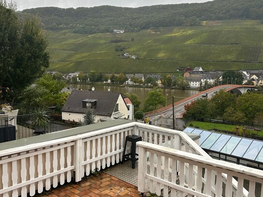 Wohnung in Piesport mit Terasse und Moselblivk ab sofort zu vermieten