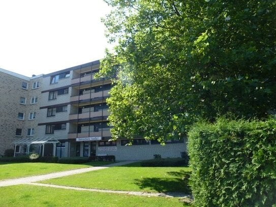 Schicke 2 Zimmer Wohnung mit schönem Balkon in Norderstedt-Garstedt zu vermieten !!