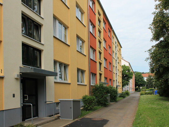 2-Raum-Wohnung mit Dusche und Balkon in Debschwitz