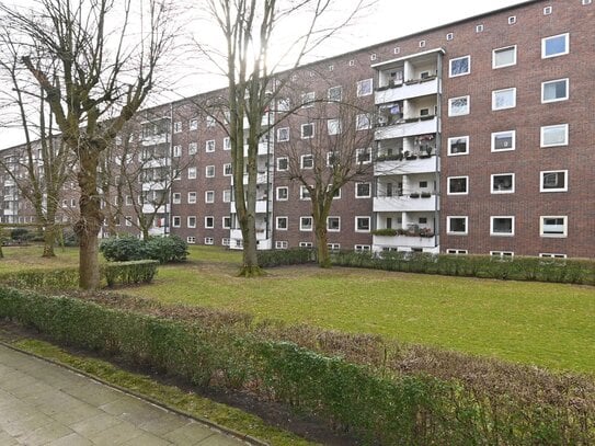 Schöne 2 Zimmerwohnung im Hochparterre mit Balkon in der beliebten Jarrestadt/ Hamburg Winterhude!