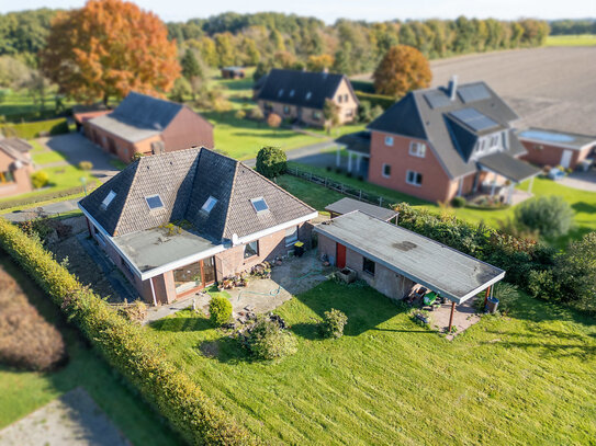 Großes Haus mit großem Garten in traumhafter Dorfrandlage