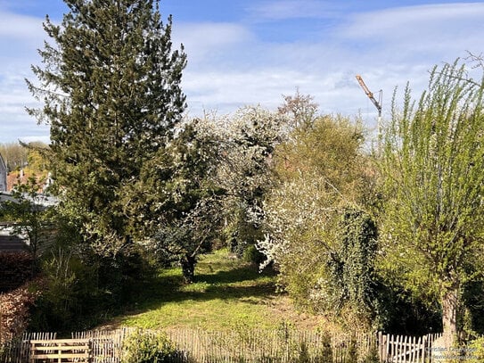 * In zweiter Baureihe* Bauplatz für eine kleine, feine Wohnanlage