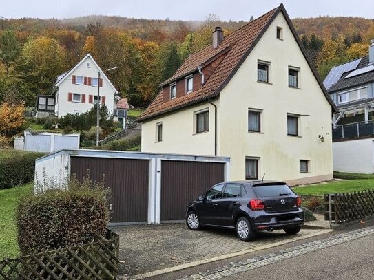 Oberkochen: Geräumiges EFH mit Renovierungsbedarf in sonniger, familienfreundlicher Aussichtslage!