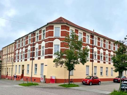 helle 3-Raum Wohnung mit Einbauküche