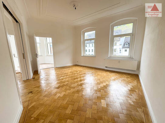4-Raum-Wohnung im Altbau-Stil mit Balkon zentrumsnah in Aue