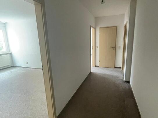 ***2-Raum Wohnung mit Balkon und Abstellraum und schönem Teppichboden***