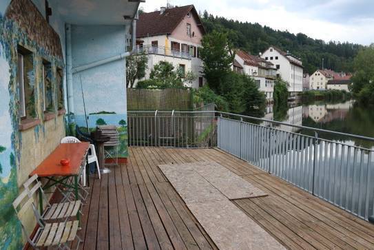 Schönes großes Appartment für ca.8 Personen, möbiliert mit Terrasse und Stellplatz in Calw,WM