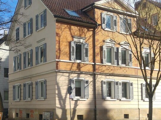 Zentrale 4-Zimmer Wohnung in Tübinger Südstadt