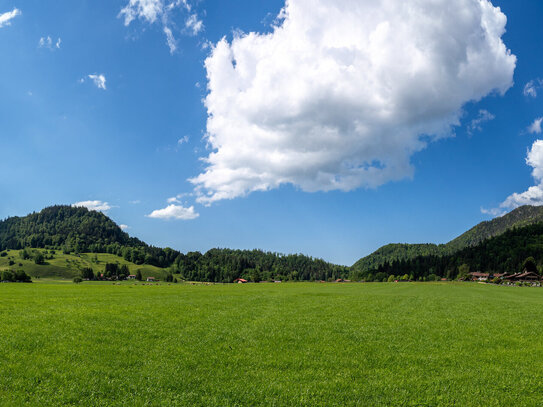 EIN ALTERS-RUHESITZ IM CHIEMGAU mit PANORAMA BERGBLICK