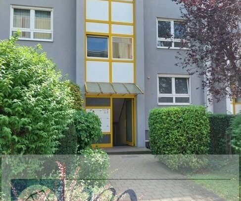 Selbstbezug oder Kapitalanlage, Sie haben die Wahl - Helle 2 Zimmerwohnung mit Südbalkon und Einbauküche im 2. Obergesc…