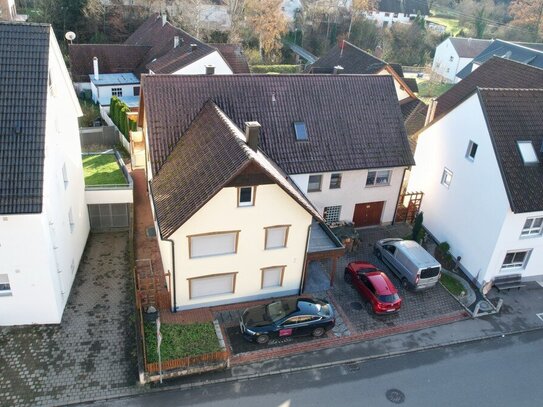 **Charmantes Sanierungsobjekt mit Potenzial in ruhiger Lage - 150m² Wohnfläche zu Top-Preis**