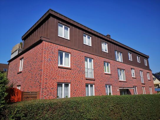 Geräumige 4-Zimmer-Wohnung mit Dachterrasse und Garage in guter Wohnlage von Wedel