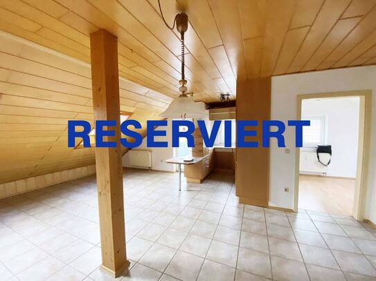 RESERVIERT Charmante 3-Zimmer-Dachgeschosswohnung mit zwei Balkonen und Gartenblick in Orsingen-Nenzingen