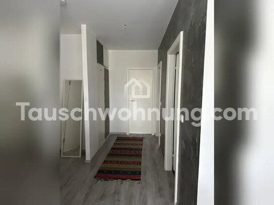 [TAUSCHWOHNUNG] Helle 3-Zimmer-Wohnung in Garath mit Balkon zum Wohnungstaus