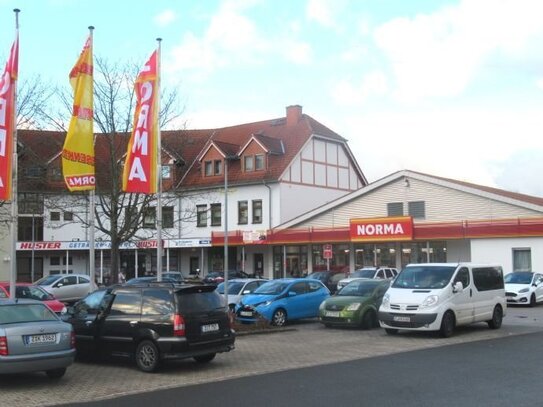 Ladenfläche im beliebten Nahversorgungszentrum in Neukirchen zu vermieten!